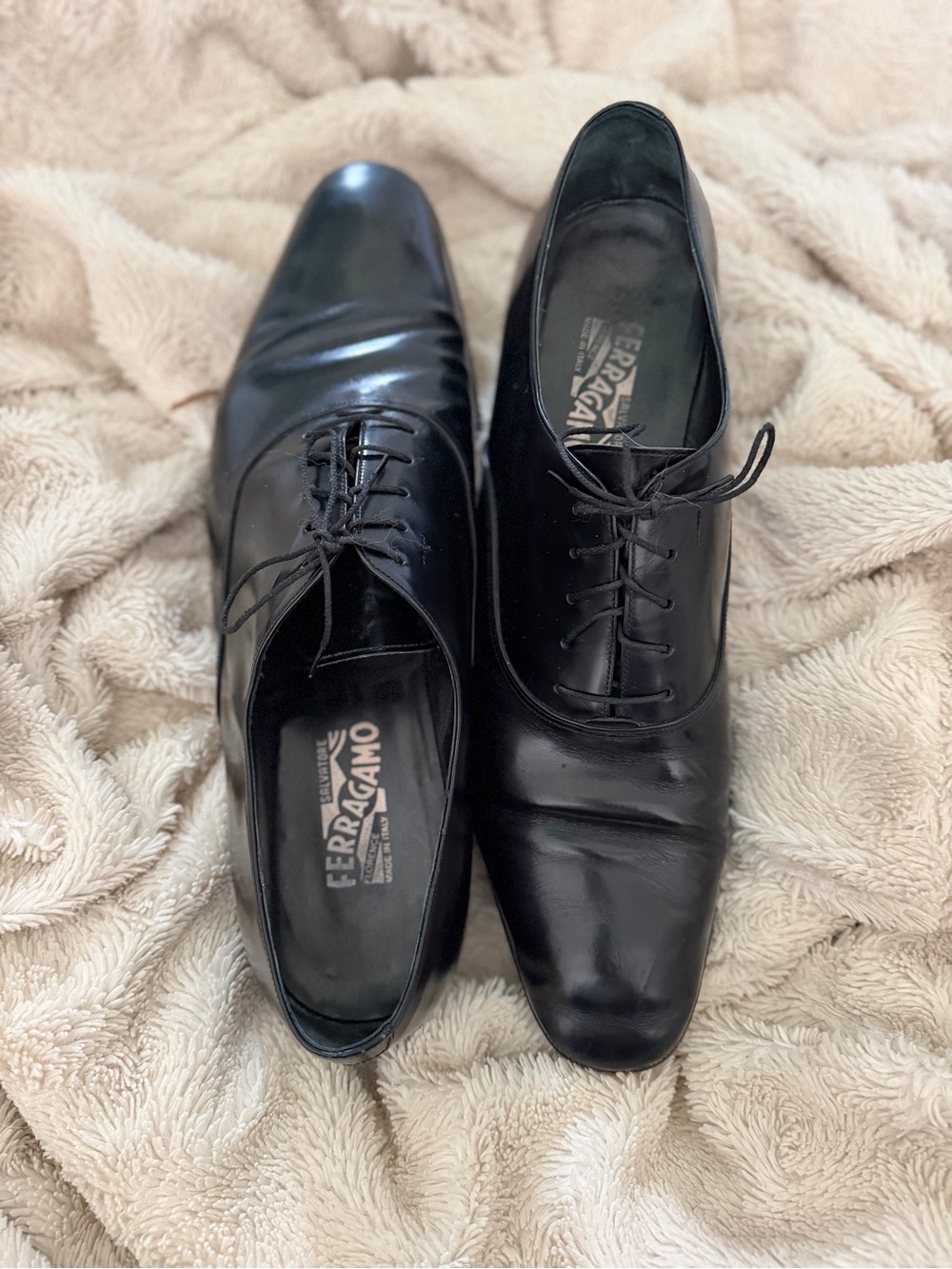 Salvatore Ferragamo Black Leather Lace-Up Oxfords